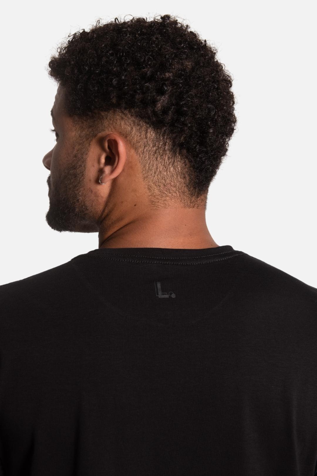 Camiseta Algodão egípcio All Black Premium - LICS.CO