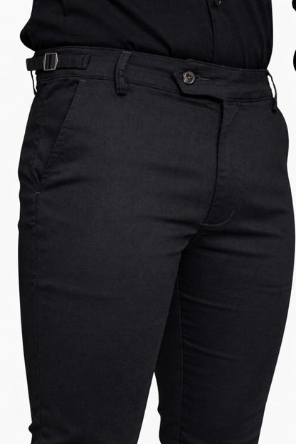 Calça Essential Preta com detalhe lateral