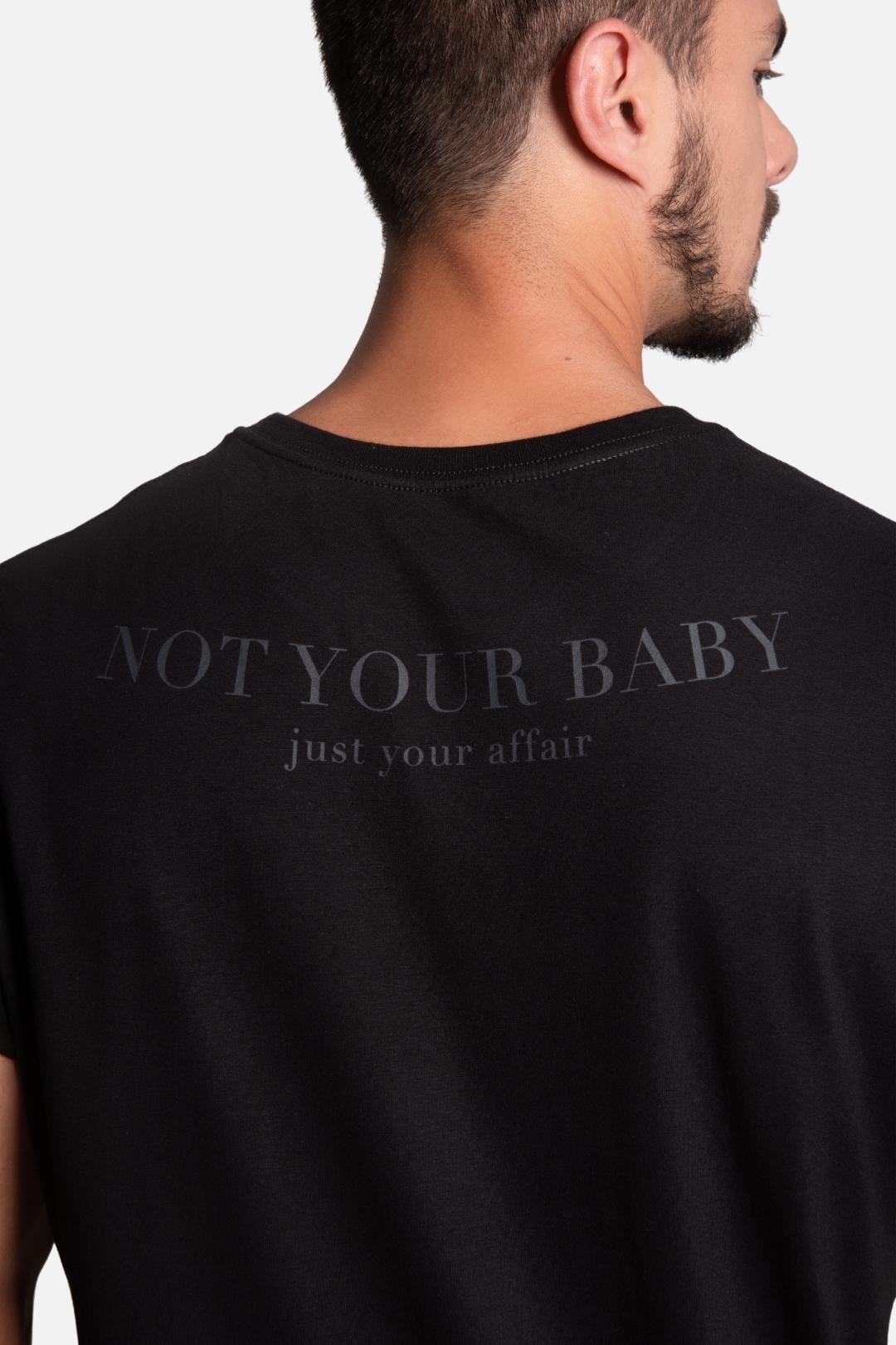 Camiseta Oversized LICS Not Your Baby Preta - LICS.CO